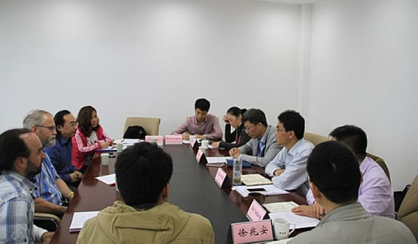 在線(xiàn)系統(tǒng)合作項(xiàng)目會(huì)議.jpg 在線(xiàn)系統(tǒng)合作項(xiàng)目會(huì)議.jpg